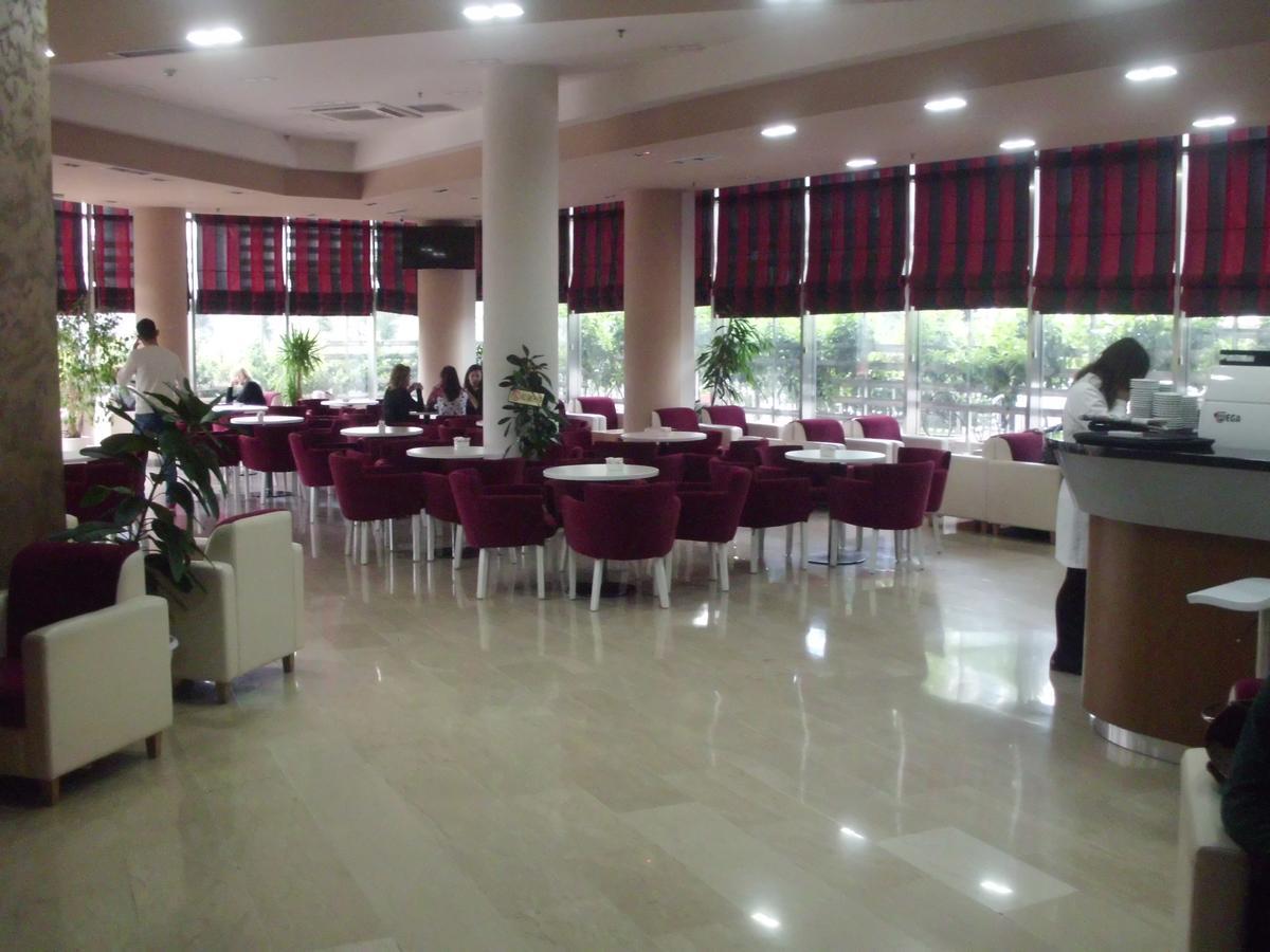 Hotel Terminal Tirana Esterno foto